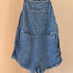 Angie Acid Wash Denim Short Overalls | Adjustable Straps | Size S